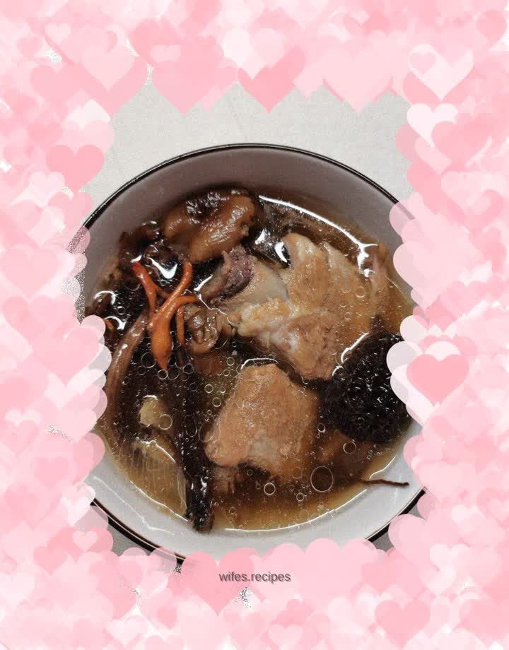 Mushroom Pork Ribs Soup