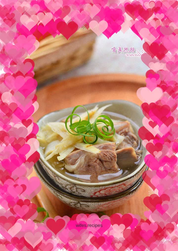 Summer nutritious soup---green bamboo shoots and pork ribs soup
