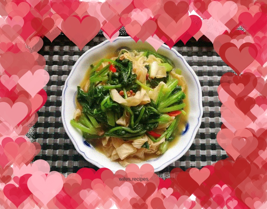 Stir-fried tofu skin with spinach