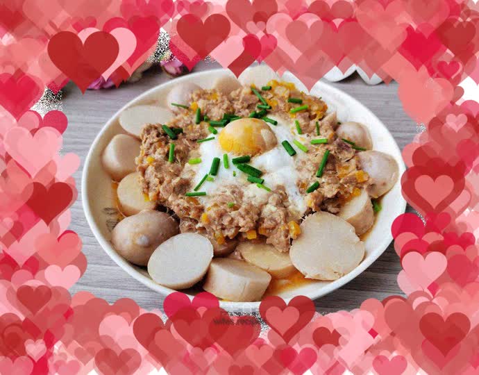 Steamed Taro with Salted Egg and Minced Pork