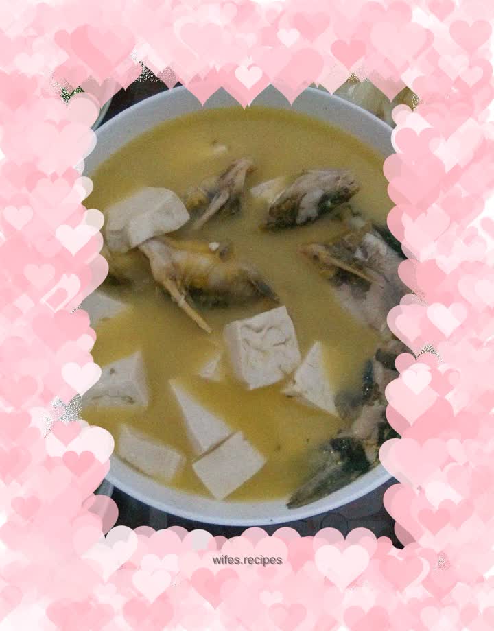 Yellow catfish tofu soup