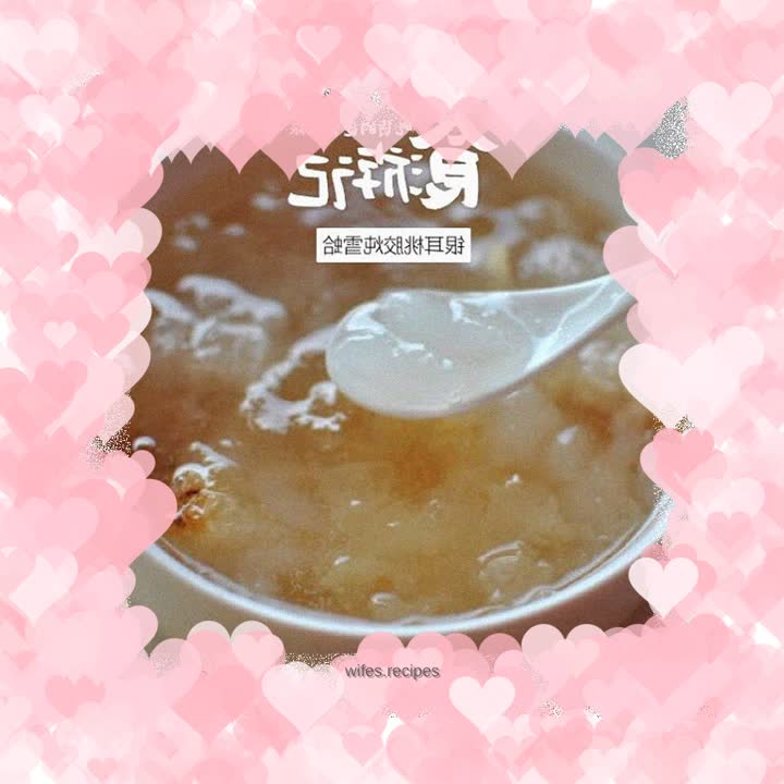 Stewed snow clam with peach gum and white fungus