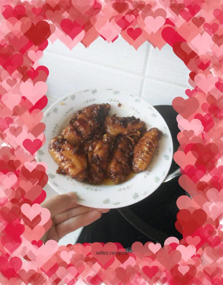 Three cups of chicken wings