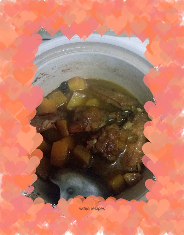 Braised chicken wings and potatoes