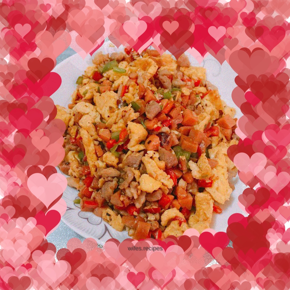 Stir-fried ham and egg with chili and pork