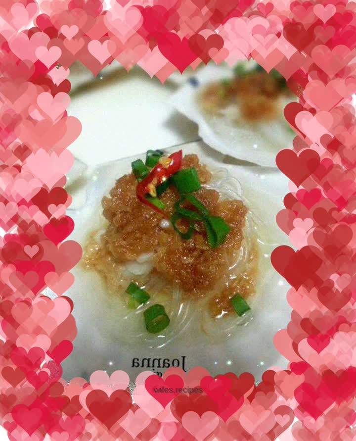 Steamed scallops with garlic vermicelli