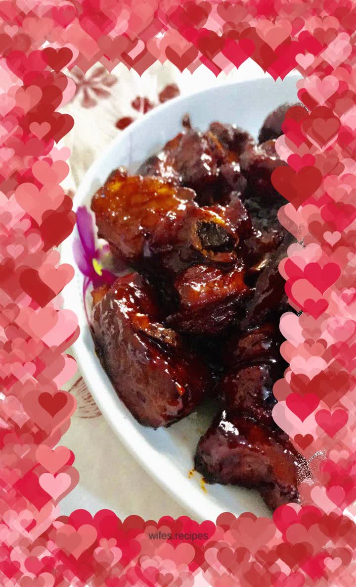 Braised pork ribs