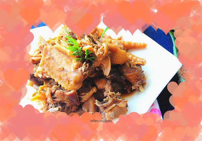 Braised chicken nuggets with elm and yellow mushrooms