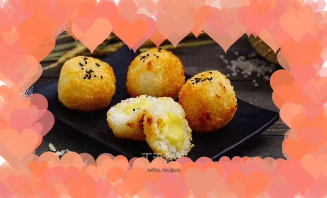 Crispy Cheese and Tomato Grilled Rice Balls