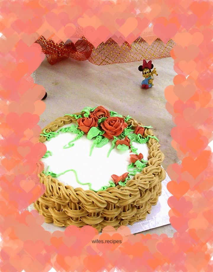 Decorated cake: flower basket