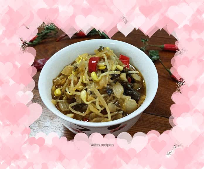 Stir-fried bean sprouts and pickles