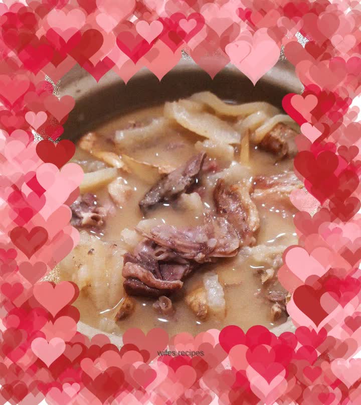 Duck meat and radish stew