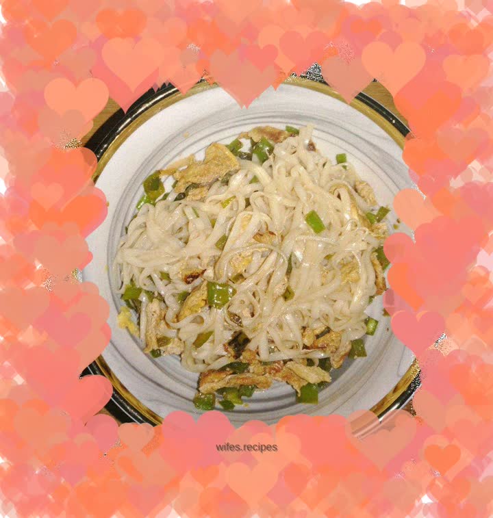 Spicy pepper egg noodles