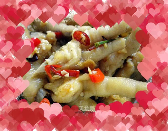 Homemade garlic spicy and sour chicken feet