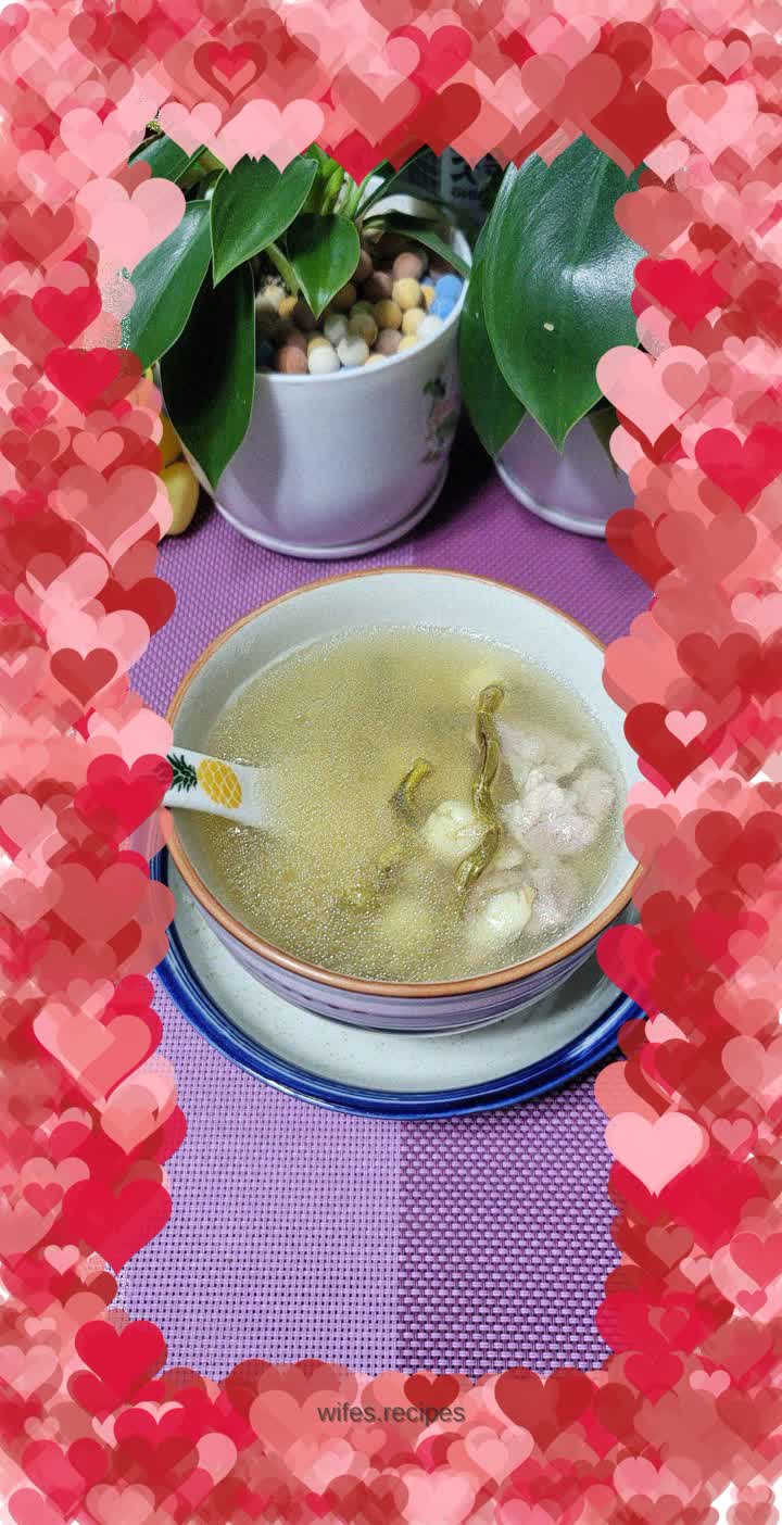 Dendrobium lotus seed lean meat soup