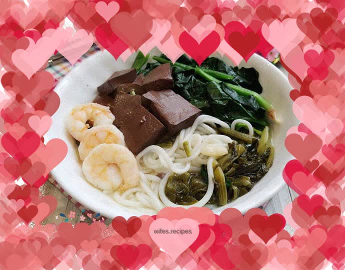 Sauerkraut and duck blood rice noodles