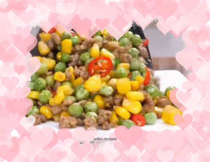Fried minced meat with corn and peas
