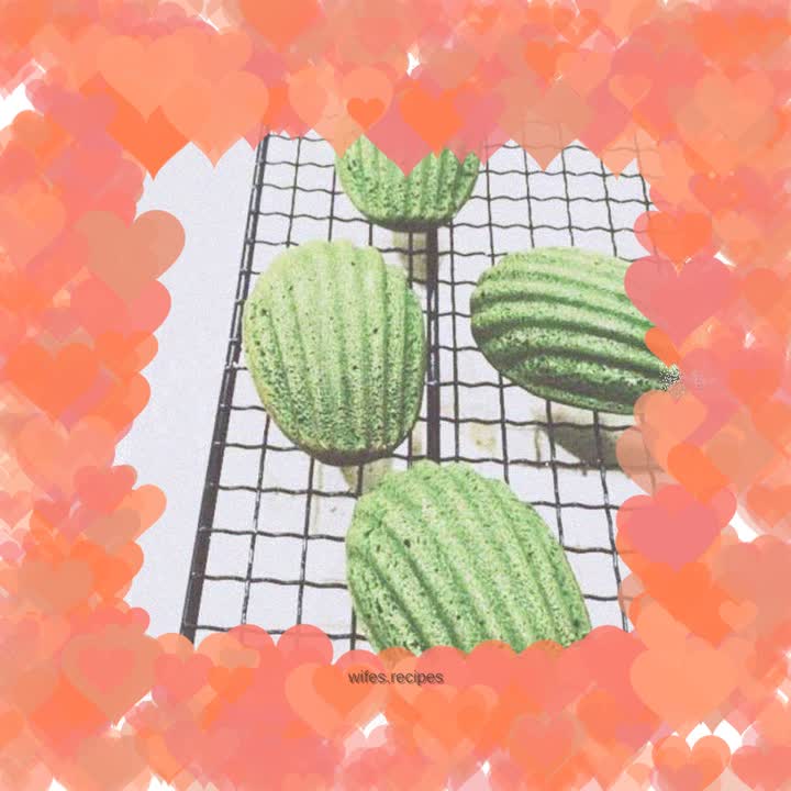 Green sauce shell cake