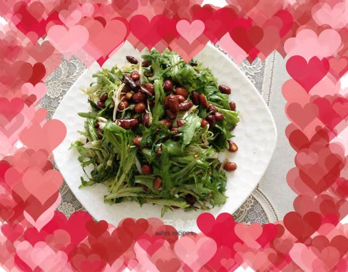 Bitter chrysanthemum mixed with peanuts