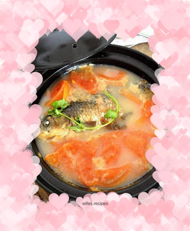Tomato crucian carp soup
