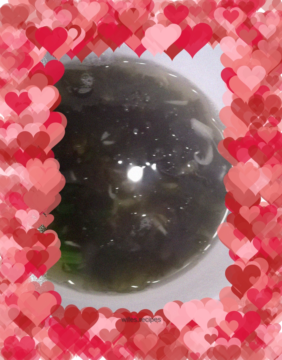Seaweed and shrimp skin soup