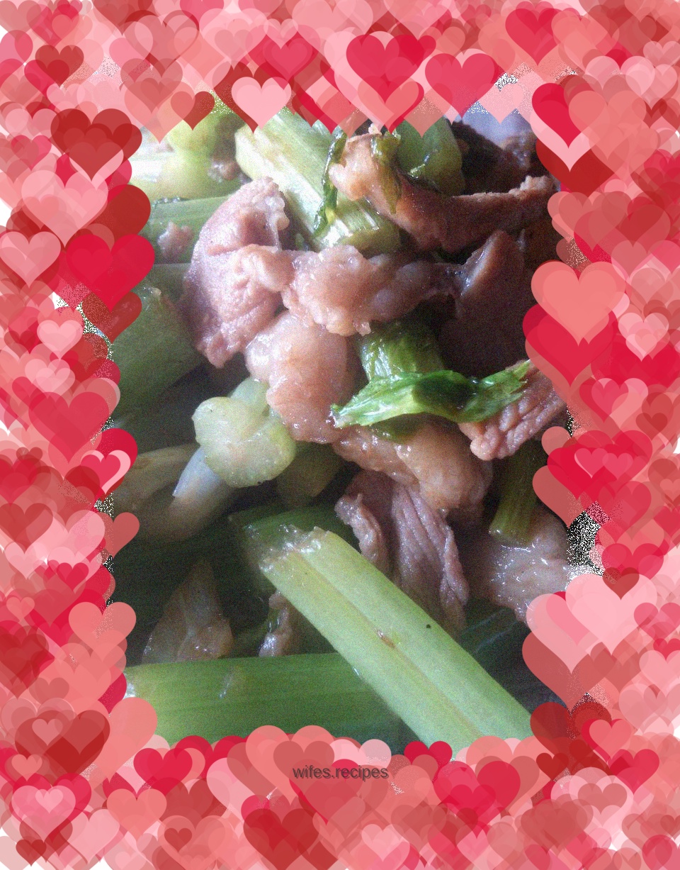 Stir-fried pork with celery