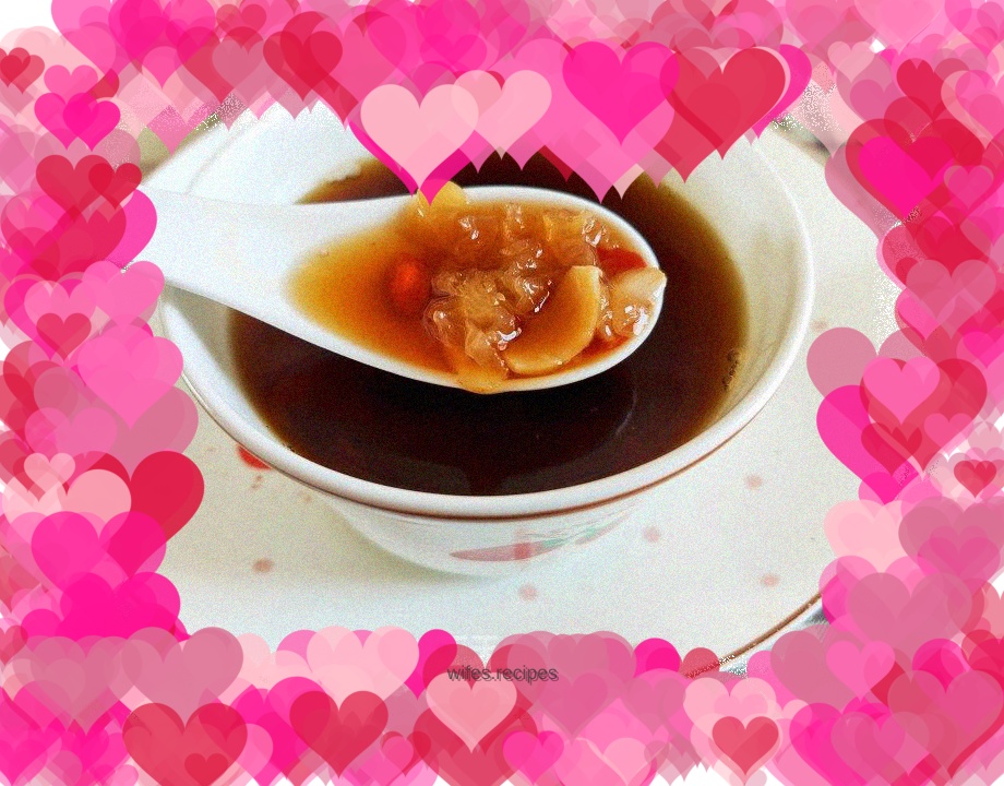 Red Dates, Tremella and Lotus Seed Soup