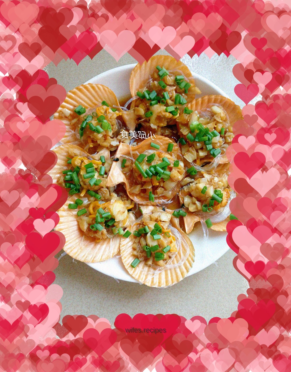 Steamed scallops with garlic vermicelli