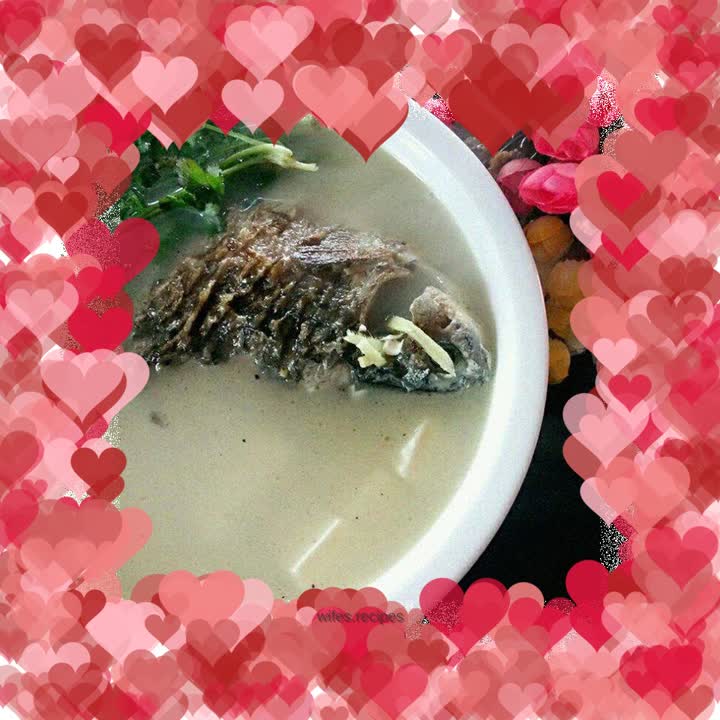 Crucian carp tofu soup