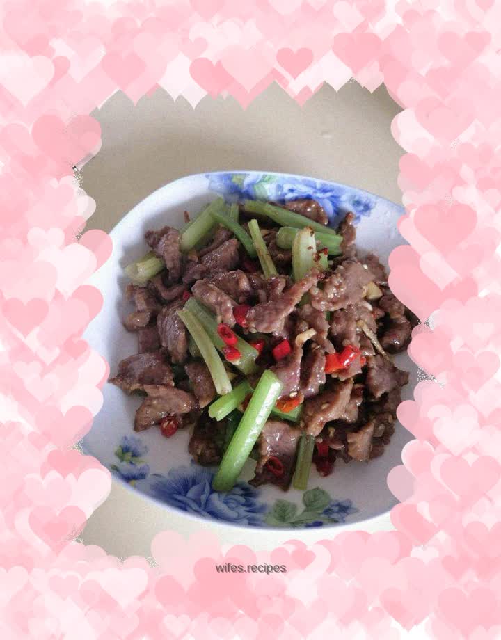 Stir-fried beef with celery