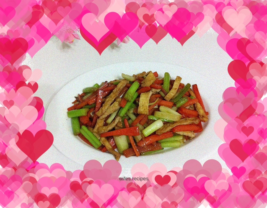 Stir-fried tofu with carrots and celery