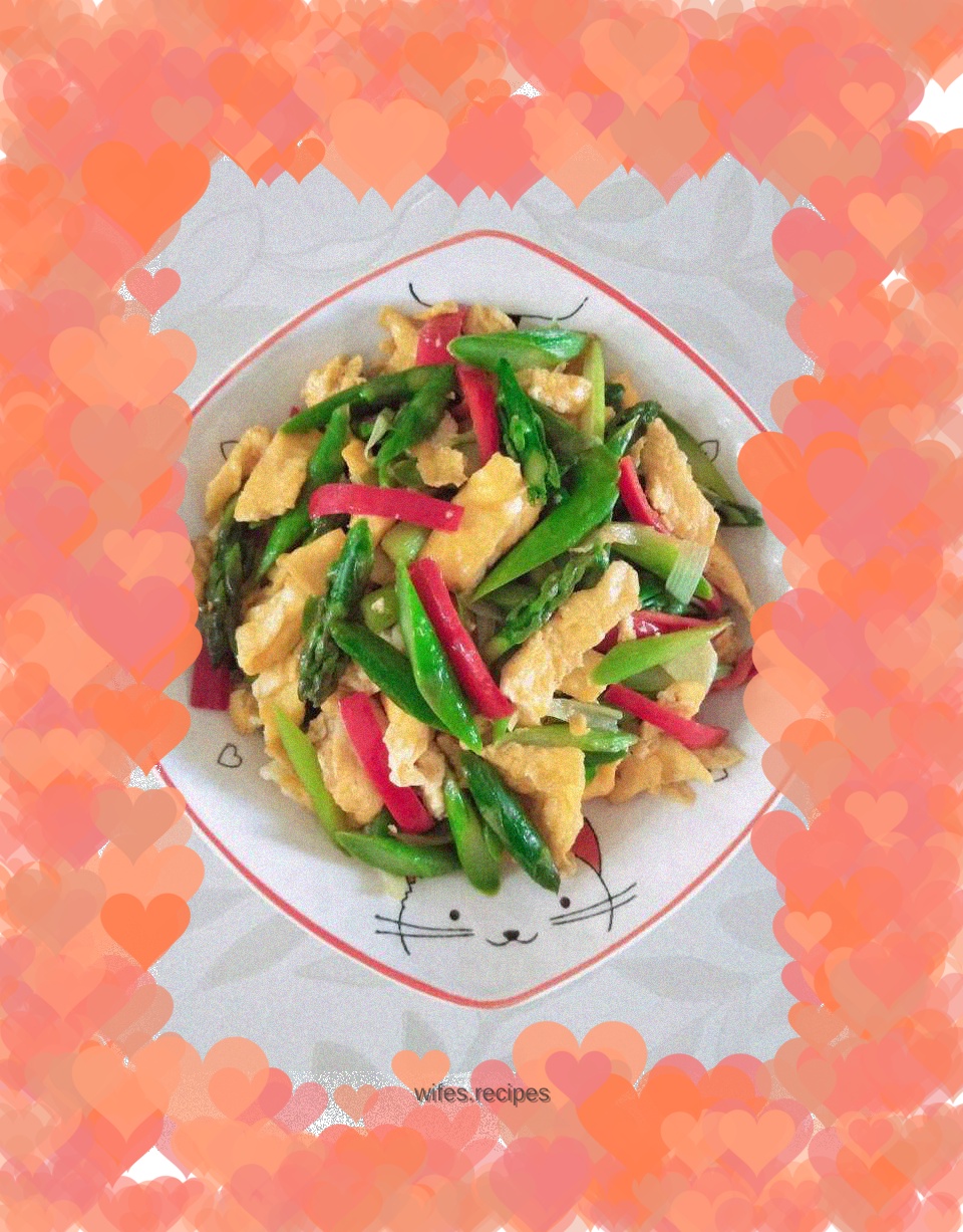 Asparagus and pepper scrambled eggs