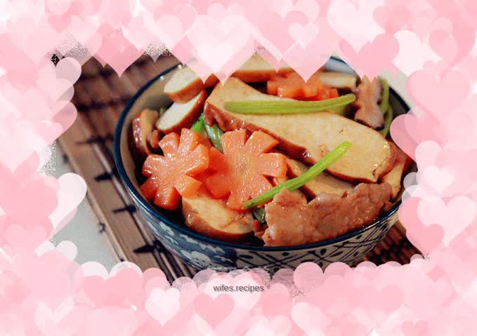 Stir-fried Pork Slices with Dried Celery and Spicy Dried Pork