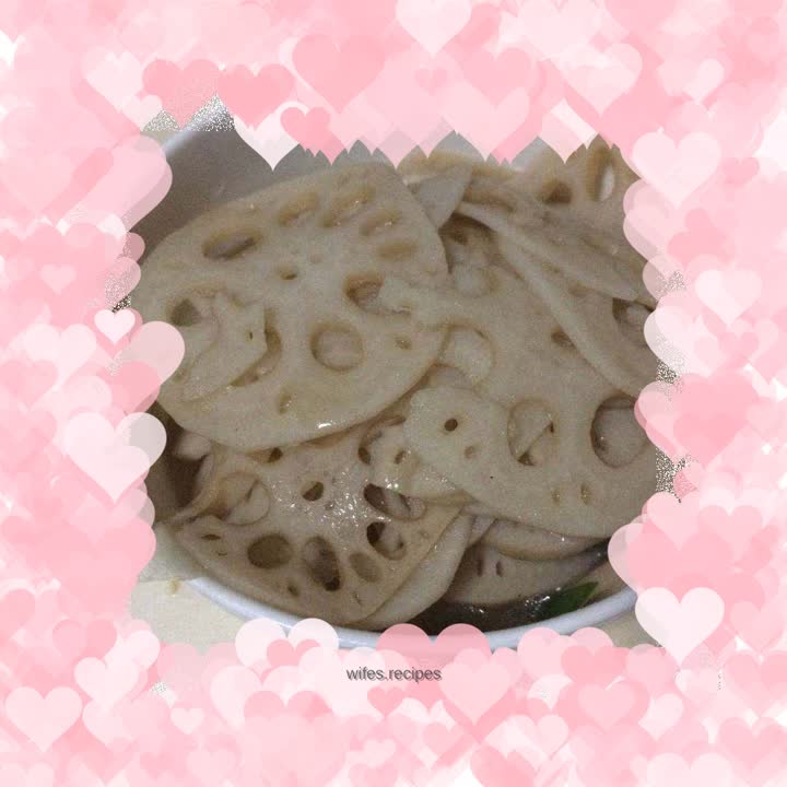 Vinegar lotus root slices