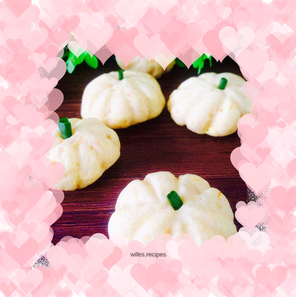 Small pumpkin cookies