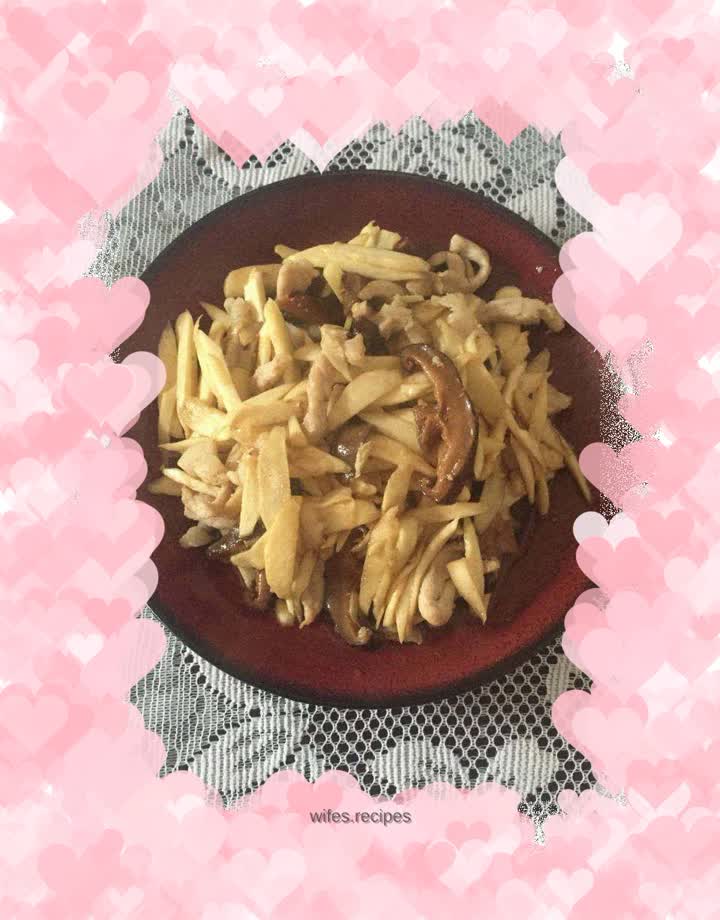Stir-fried Shredded Pork with Wild Wild Rice Mushrooms