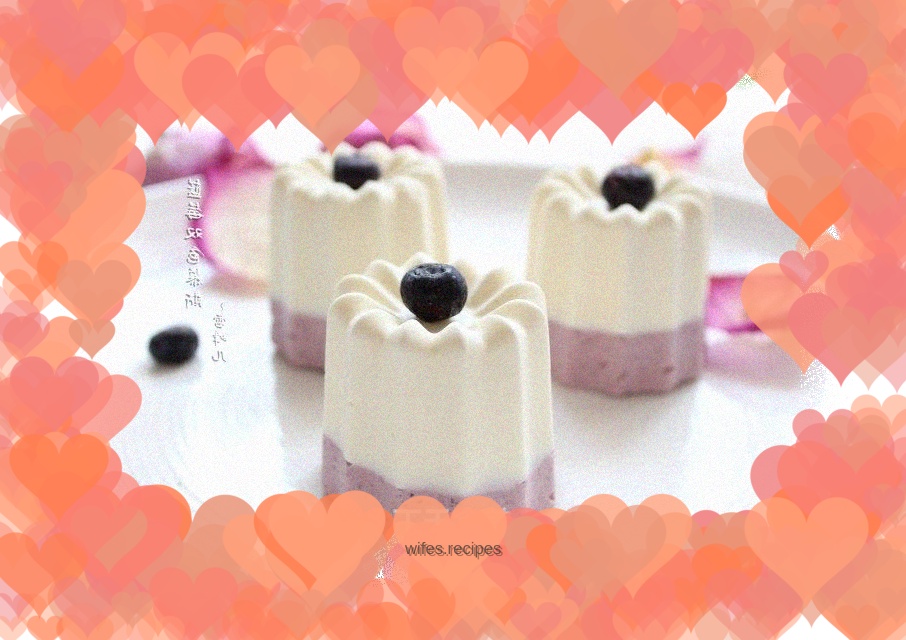 Blueberry two-color mousse