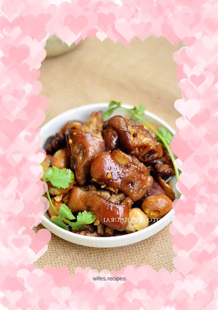 Stewed pork trotters with quail eggs