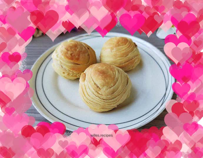 Fresh meat and pickled mustard spiral cake