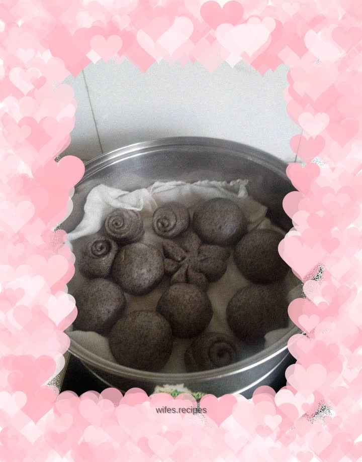 Black sesame steamed buns