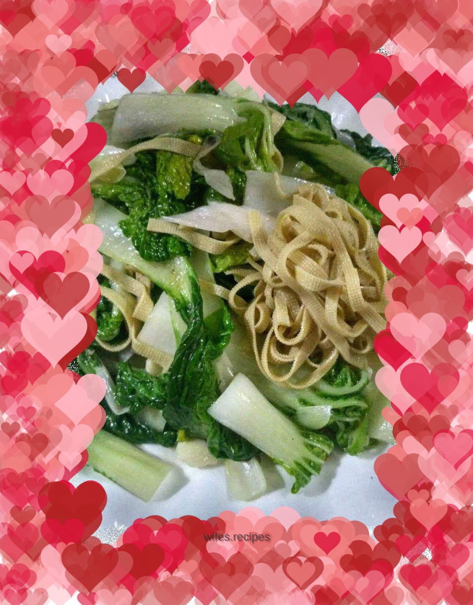 Stir-fried yellow cabbage with thousands of shreds