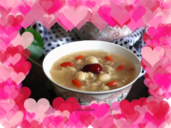 Barley, Red Dates and Tremella Soup