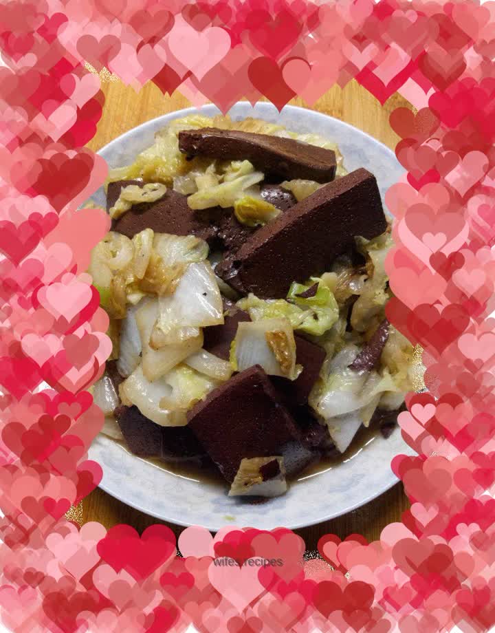 Stir-fried cabbage with pork blood