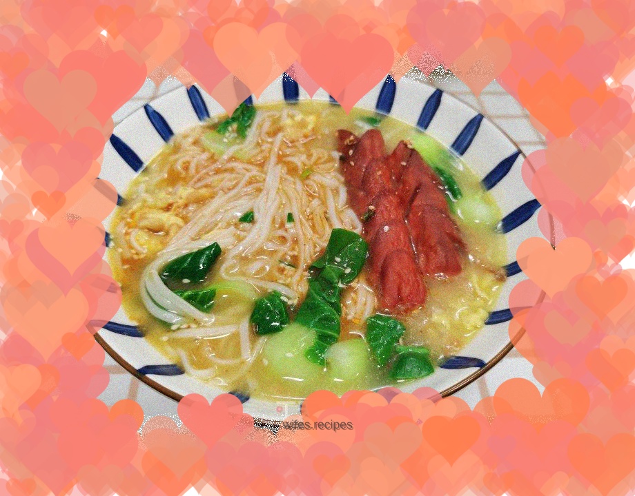 Vegetable and egg noodles