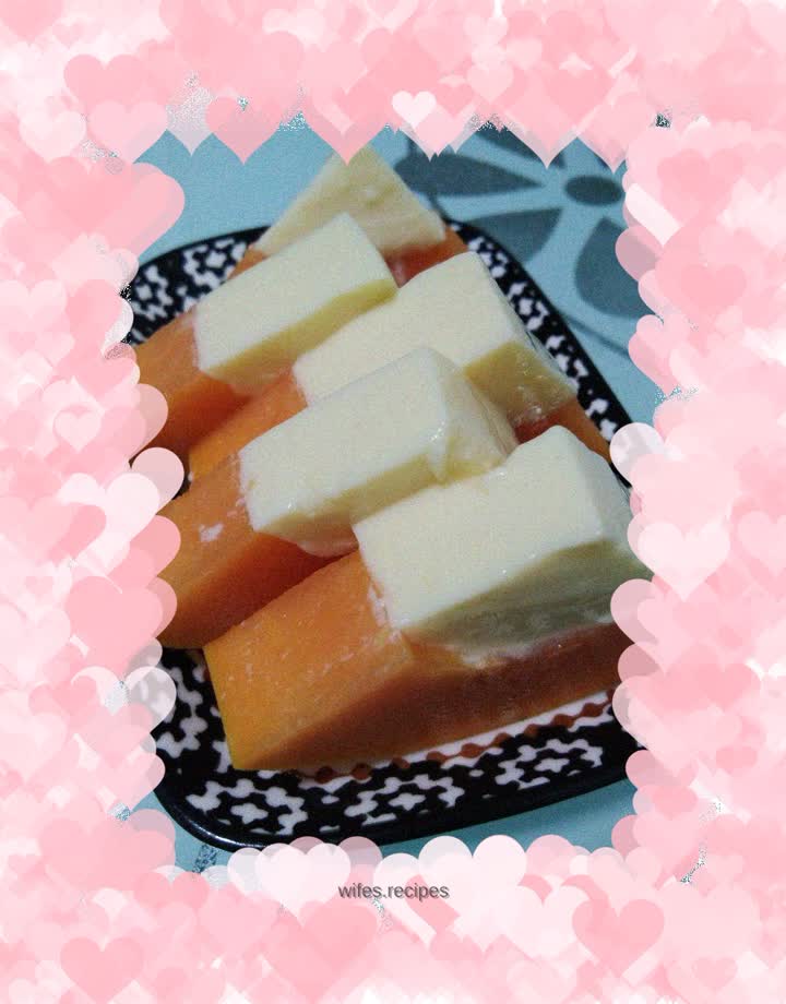 Papaya milk pudding