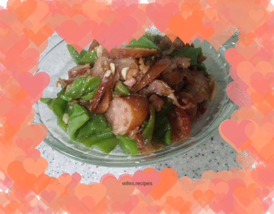 Stir-fried smoked sausage with peppercorns