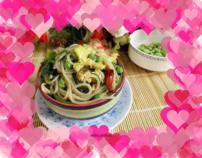 Vegetarian fried rice noodles