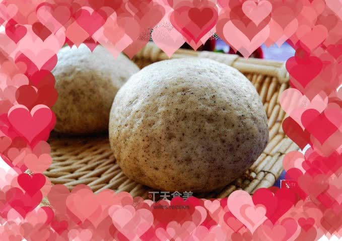 Steamed buns with multi-grain filling