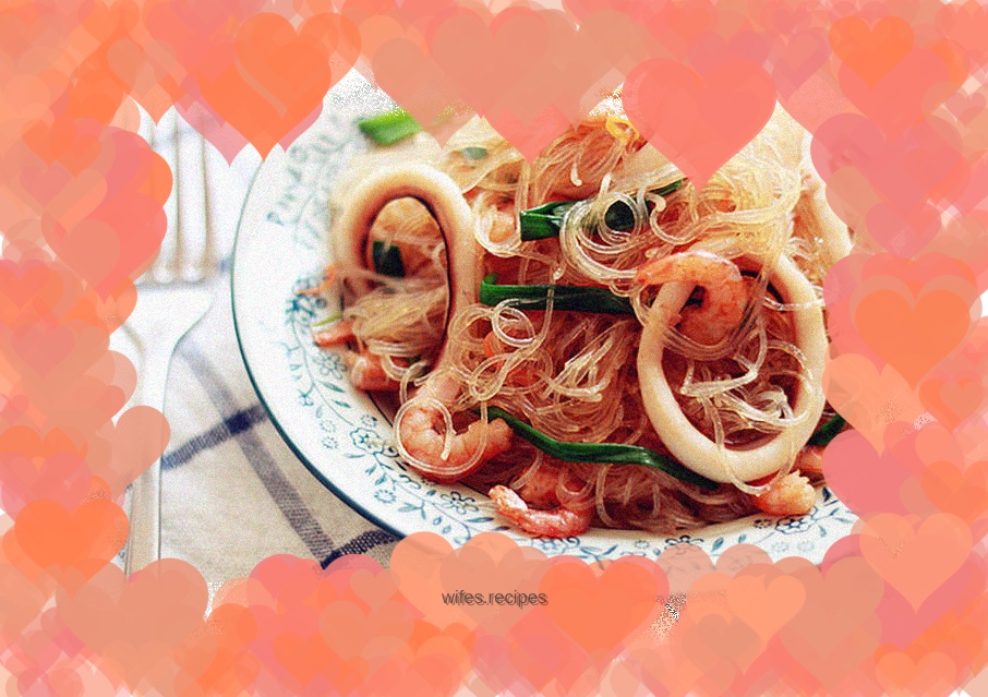 Stir-fried Vermicelli with Royal Seafood in Soy Sauce