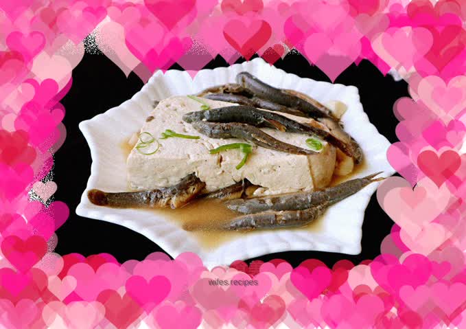 Loach stewed with tofu
